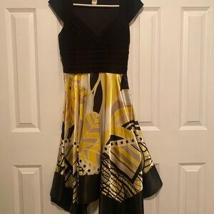 Signature by Sangria Dress - Black and Yellow Size S